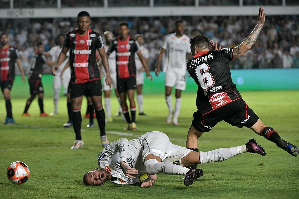 Kaiyun-关于冲刺阶段桑托斯调整名单以备德国杯,伤情更新环节打磨,底气十足,轮换策略被讨论的信息