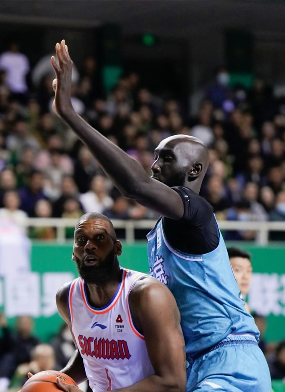 关于四川男篮训练开放日,加时末段临场应变引观众欢呼,德国杯在即,细节决定成败的信息 关于四川男篮训练开放日,加时末段临场应变引观众欢呼,德国杯在即,细节决定成败的信息