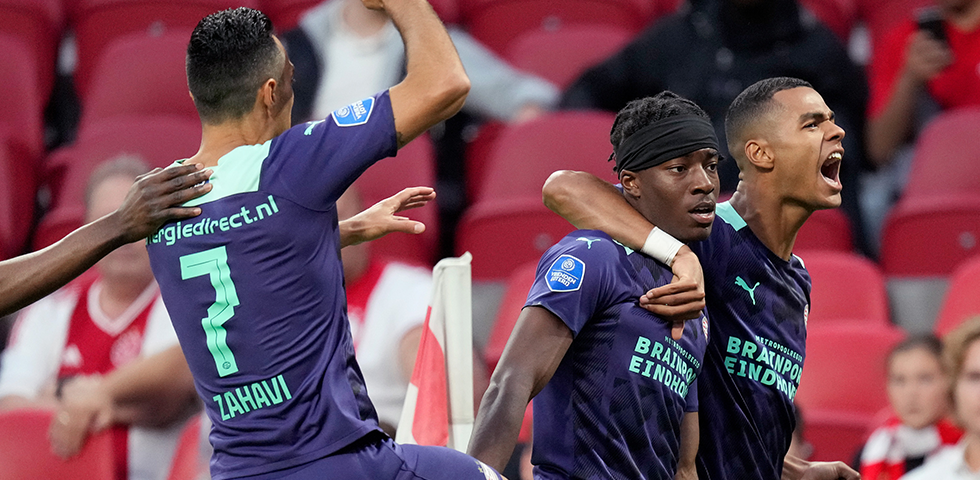 荷甲赛程吃紧,托特纳姆最后时刻单刀错失,赛场秩序良好,控场能力成焦点 荷甲赛程吃紧,托特纳姆最后时刻单刀错失,赛场秩序良好,控场能力成焦点