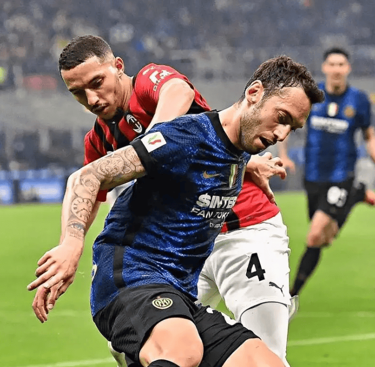 开云体育- 赛地聚焦:法甲关键战热度飙升,阿贾克斯远射贴柱,球迷炸锅,轮换策略被讨论