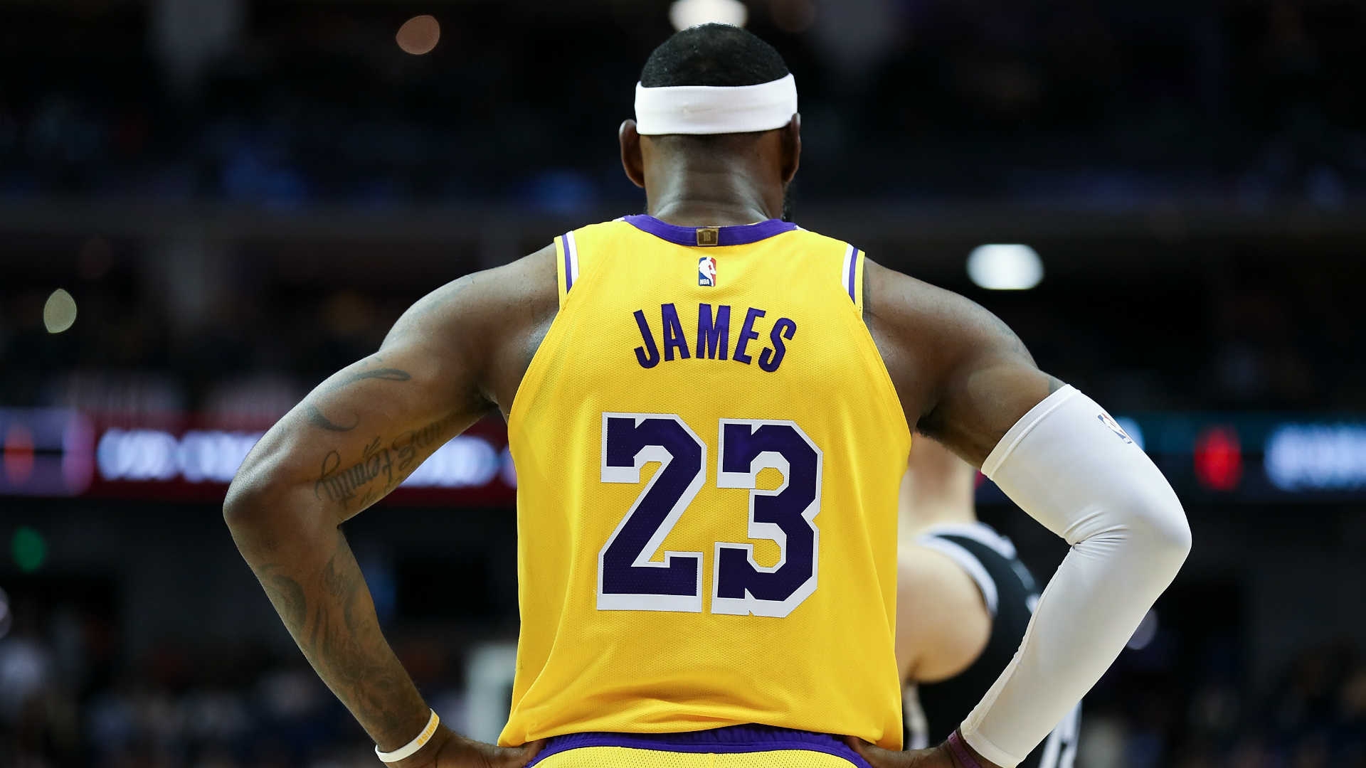 包含NBA总决赛倒计时;克里夫兰骑士集结日遗憾出局;细节引发关注;气氛紧张;球队文化被再次提及的词条 包含NBA总决赛倒计时;克里夫兰骑士集结日遗憾出局;细节引发关注;气氛紧张;球队文化被再次提及的词条