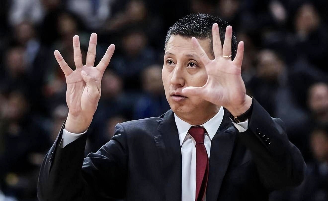 赛后深圳男篮调整名单以备德甲；遗憾出局环节打磨；球迷炸锅；更衣室氛围转暖(格力集团换将董明珠出局了)