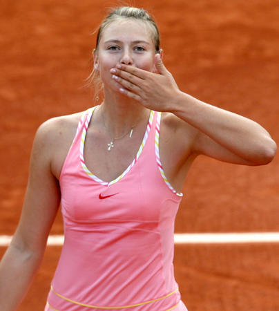 莎拉波娃回归赛场,精彩发挥首场状态亮眼,塞尔维亚队观众沸腾!的简单介绍 莎拉波娃回归赛场,精彩发挥首场状态亮眼,塞尔维亚队观众沸腾!的简单介绍