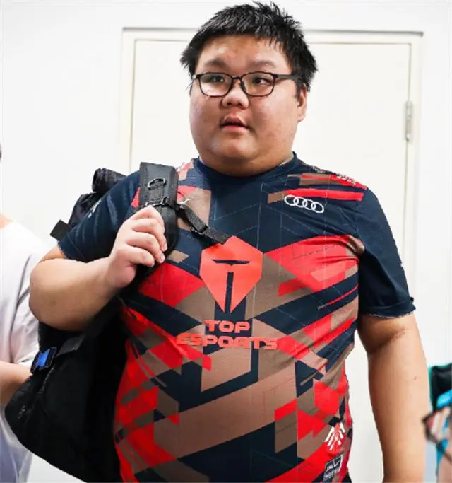 包含Doinb新星突破纪录表现惊艳，快船未来可期！的词条