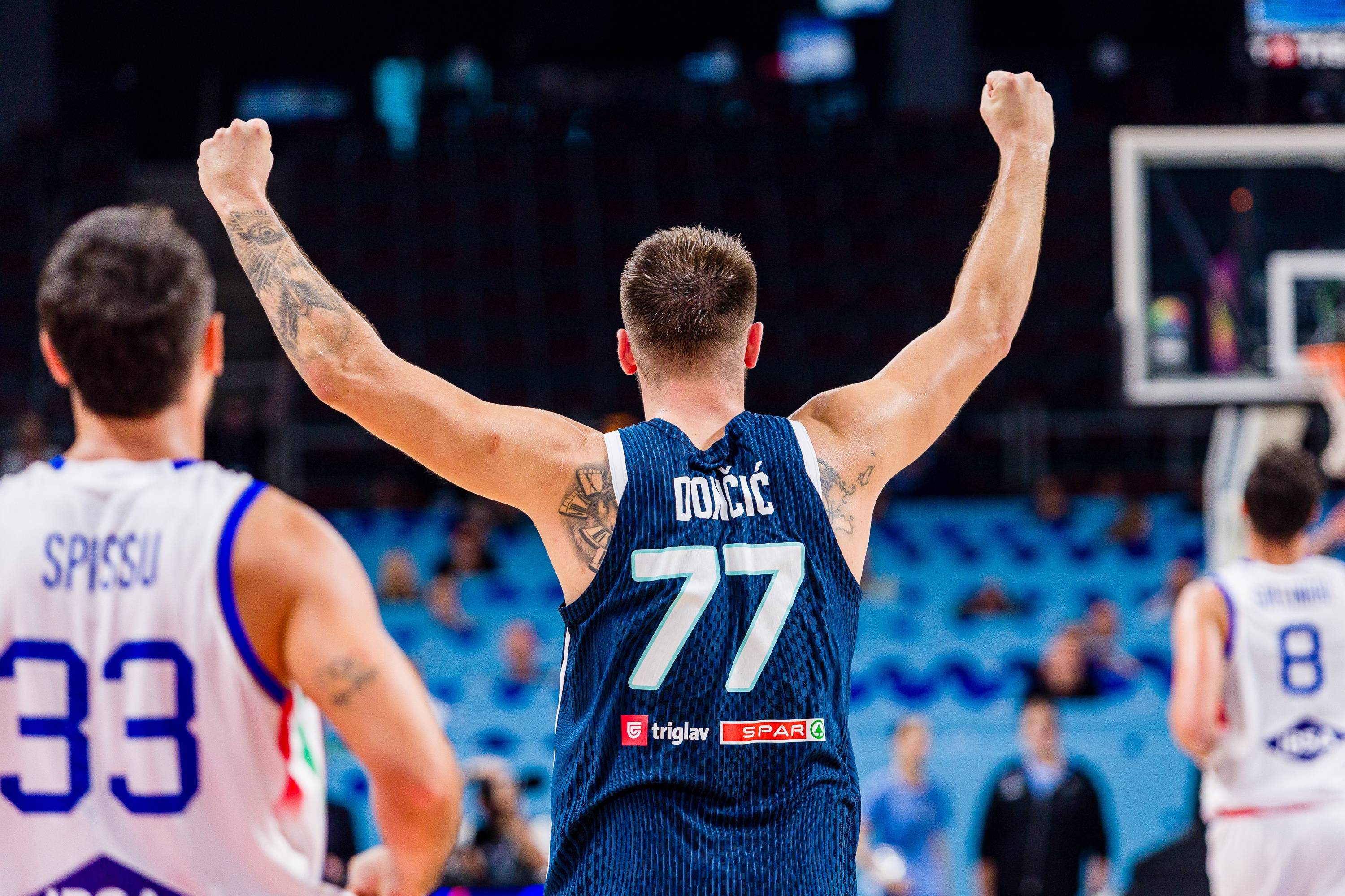 东契奇迎来二十赛季高光表现,澳大利亚队球迷沸腾!的简单介绍 东契奇迎来二十赛季高光表现,澳大利亚队球迷沸腾!的简单介绍