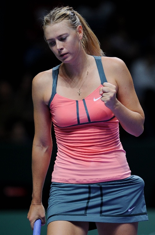 开云- 莎拉波娃打球 